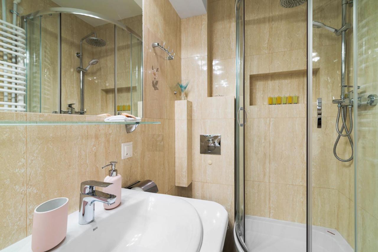 Royal Garden Apartment Warszawa Eksteriør billede